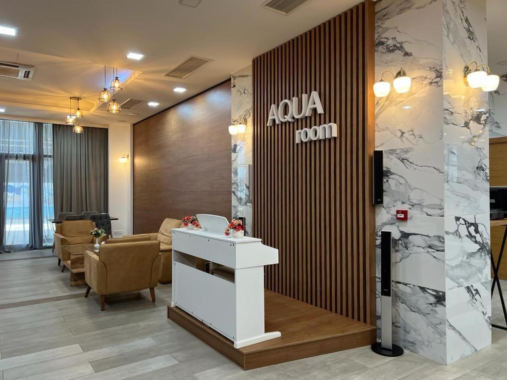 Liana Sea & Sky Suites Батумі Екстер'єр фото