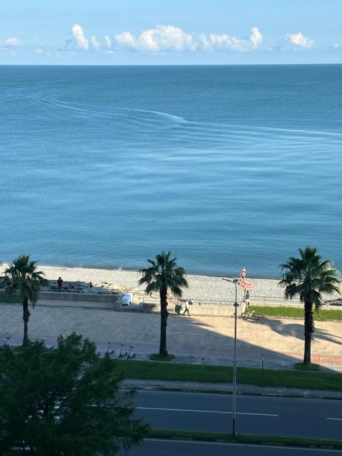 Liana Sea & Sky Suites Батумі Екстер'єр фото
