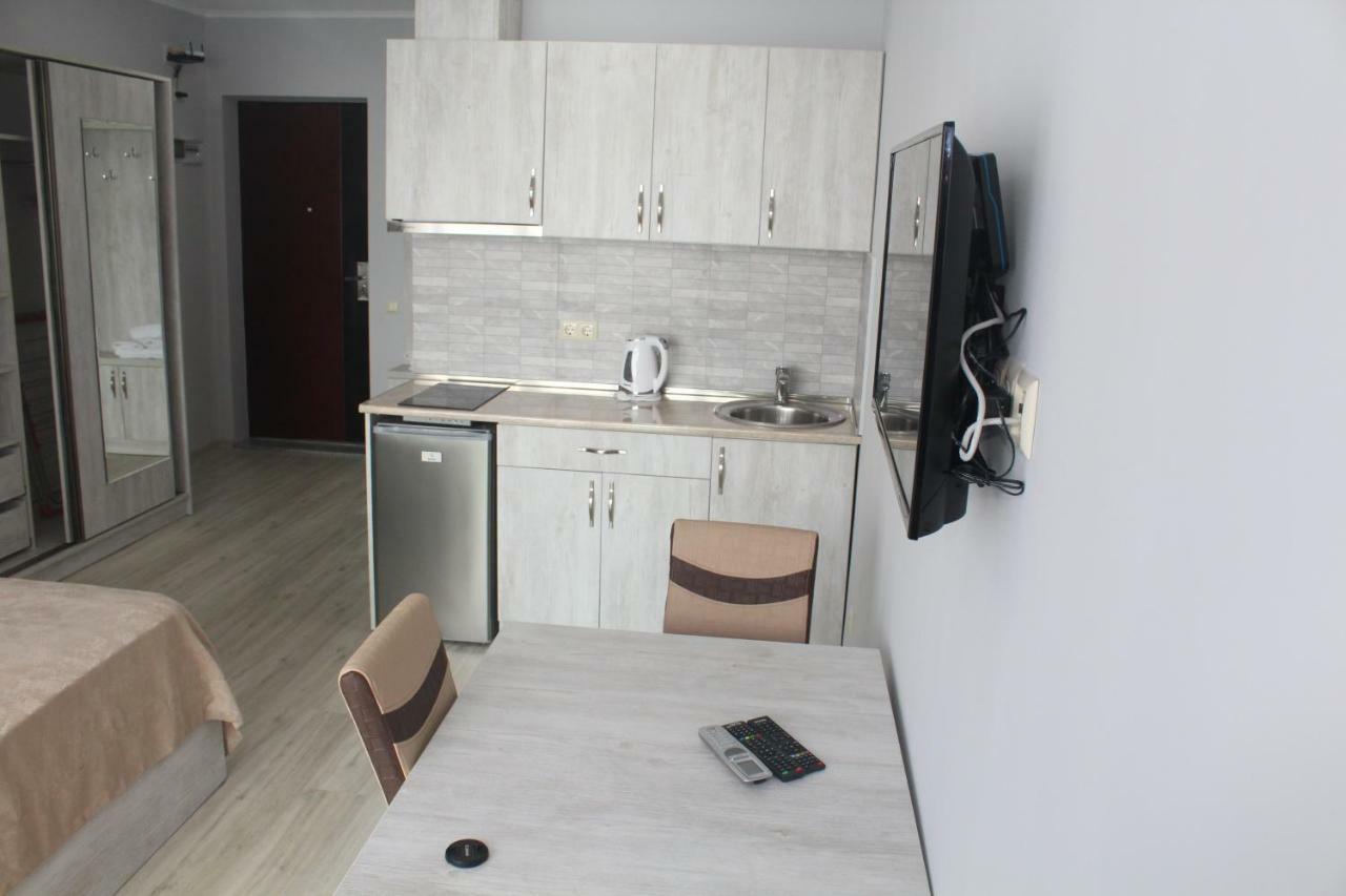 Liana Sea & Sky Suites Батумі Екстер'єр фото